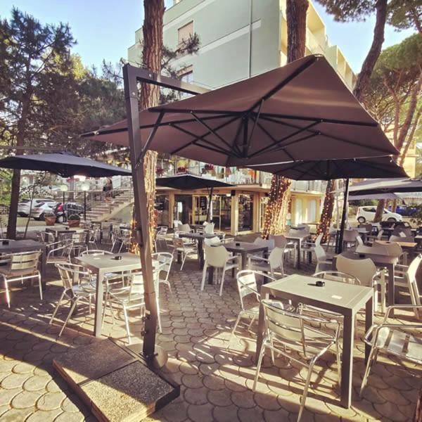 Hotel Pine Beach Rosolina Mare Exterior foto